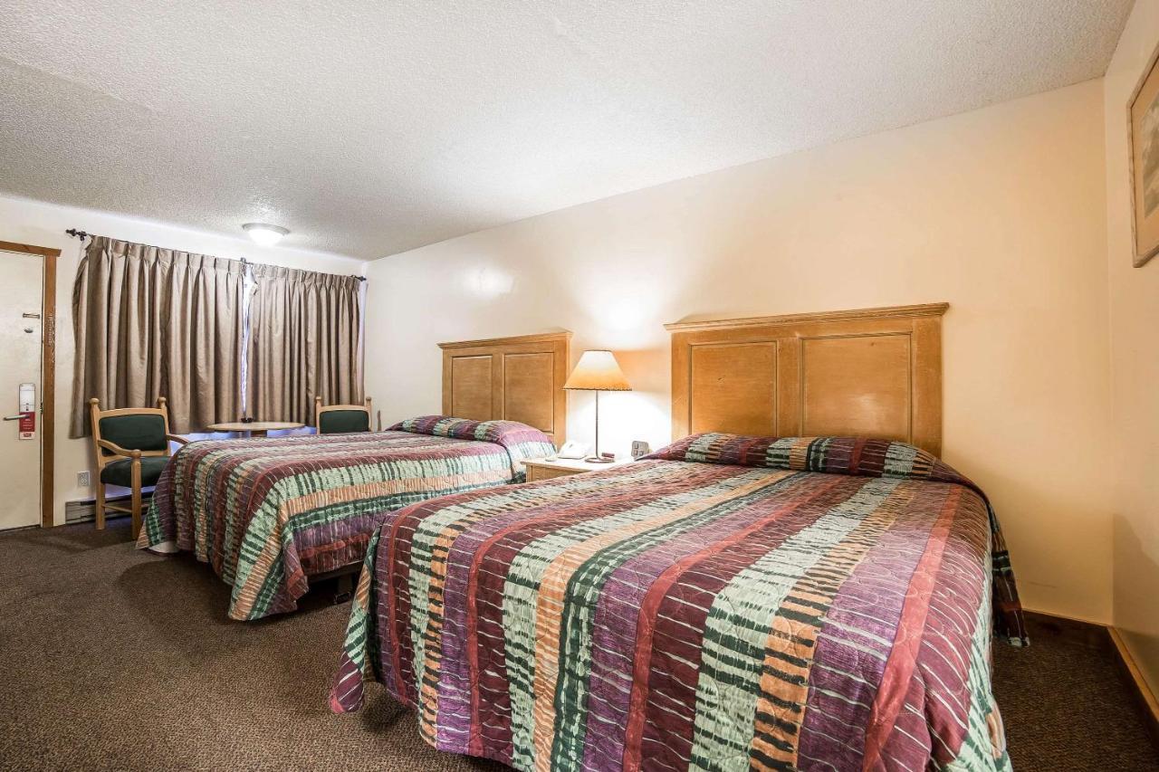 Econo Lodge Inn & Suites Kalispell - Glacier National Park Gateway Luaran gambar